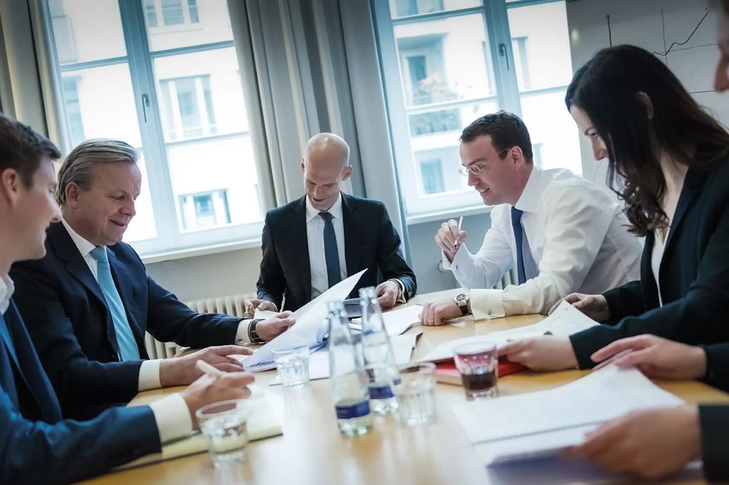 altman_solon_business_meeting_munich_office